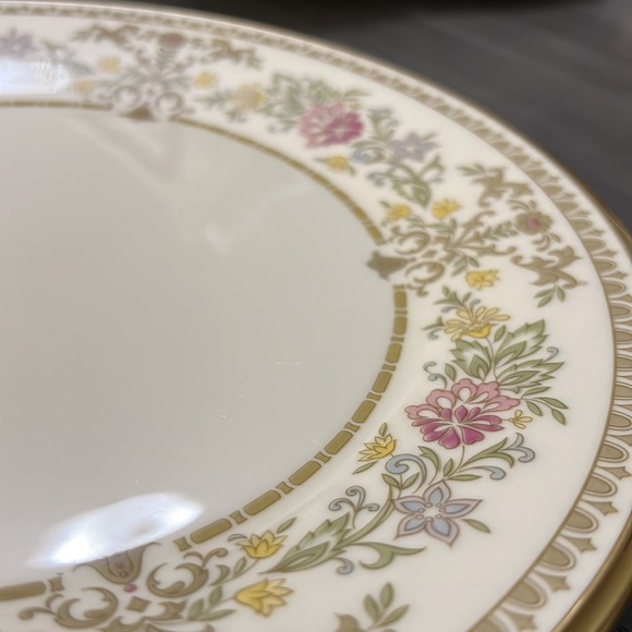 Lenox Castle Garden Dinner Plate - Picture 4 of 4